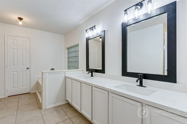 Building Photo - 4831 Sand Colony Ln