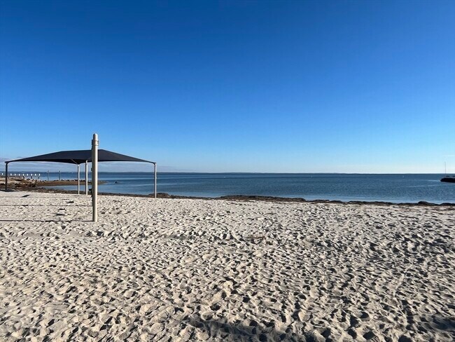 Building Photo - 3 Sagamore Rd