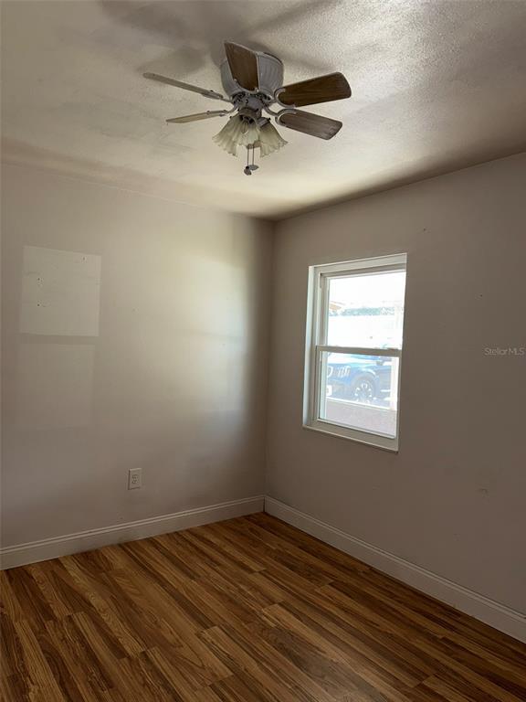 Building Photo - 1310 Cinnamon Way W