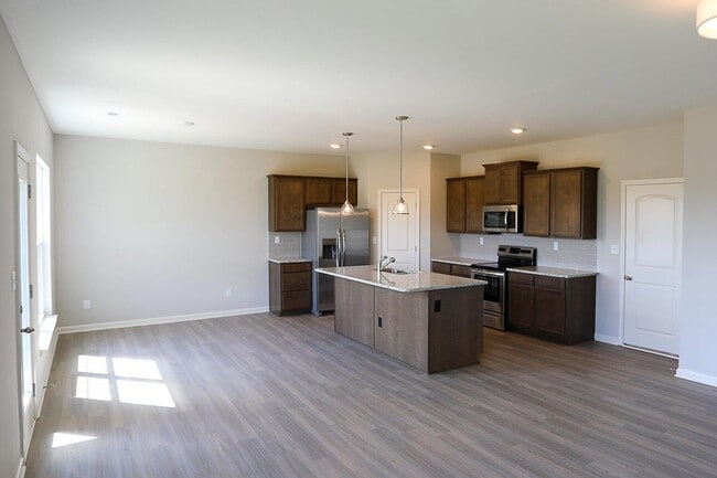 Building Photo - 108 Bellatrix Ct