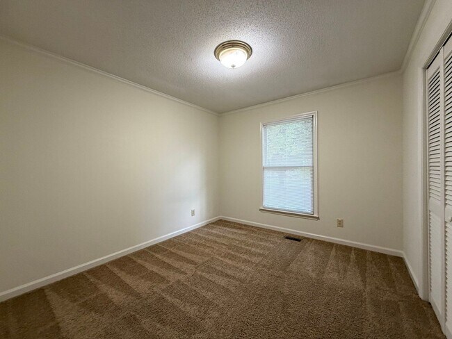 Building Photo - 525 S Williamson Ave