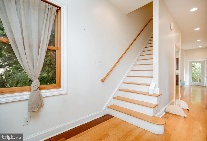 Building Photo - 4513 Silverwood St