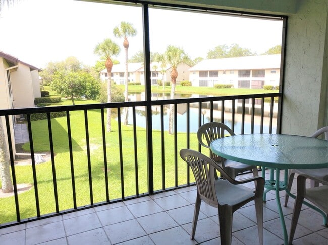 Building Photo - Seasonal Short-Term 2-Bedroom 2-Bathroom 2nd Floor Condo located at Mission Lakes!