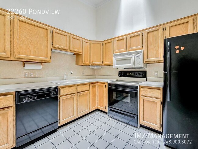 Building Photo - Welcome to this spacious and well-maintain...