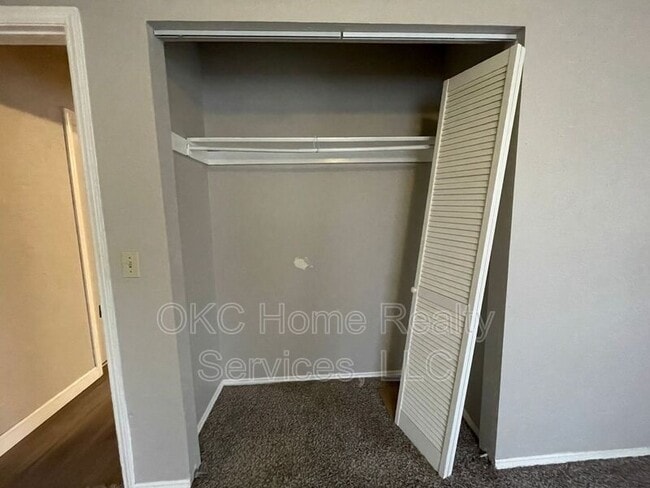 Building Photo - 3603 Willow Springs Dr