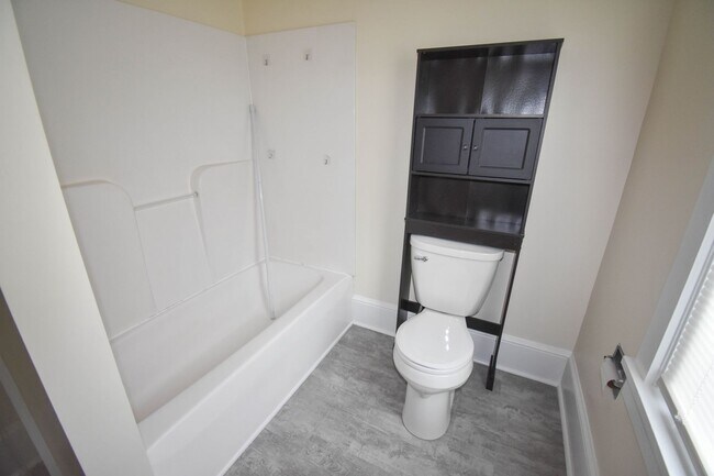 Building Photo - RTSA301