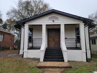 Building Photo - 1421 5th Ave W