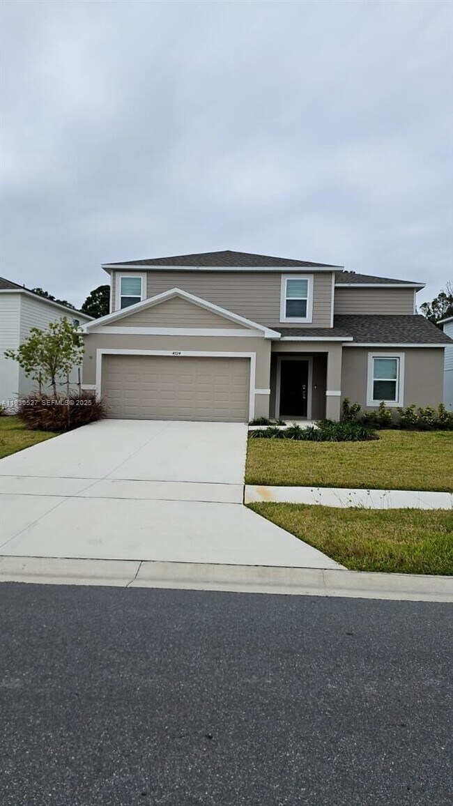 Building Photo - 4724 Yellow Elder Wy