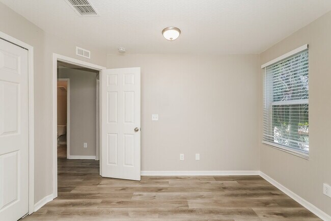 Building Photo - 7403 Oxford Garden Cir