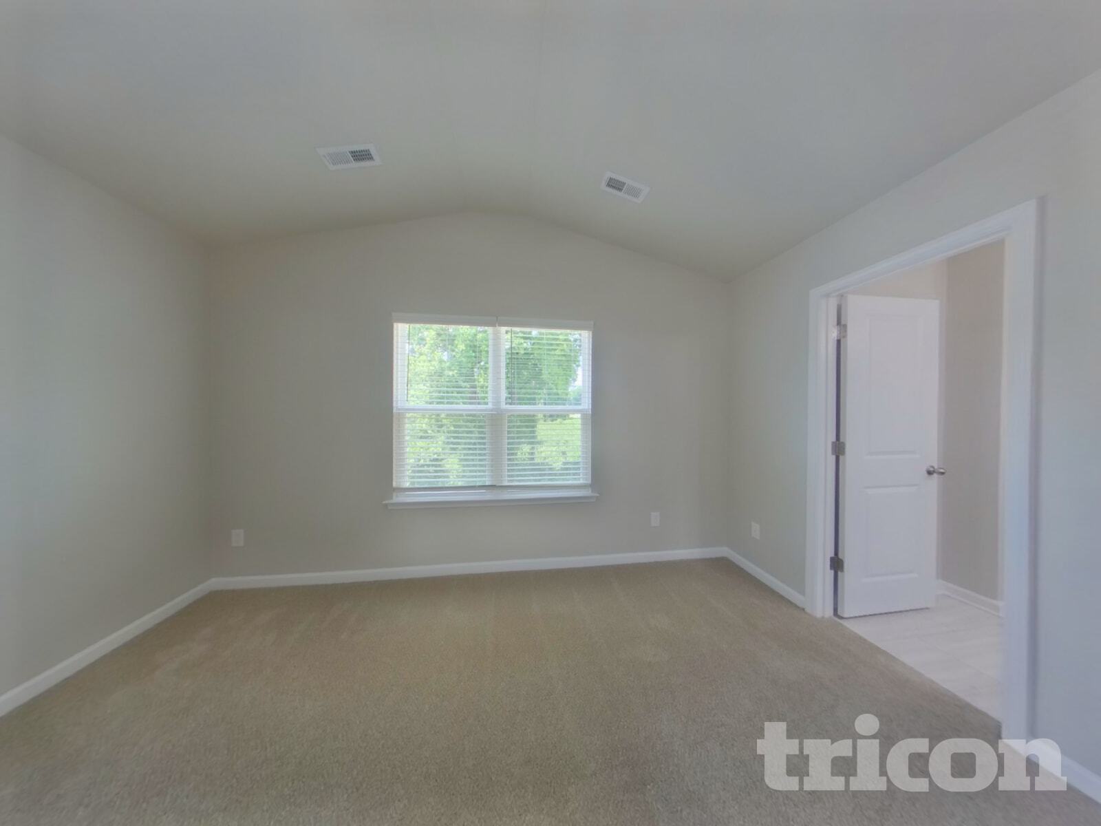 Building Photo - 142 Spring Knoll Dr