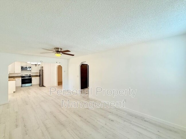 Building Photo - 7415 NE 61st Ave