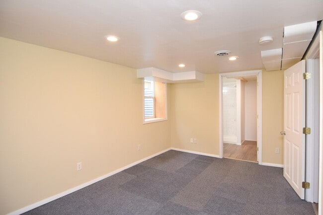 Building Photo - 910 Aldine St