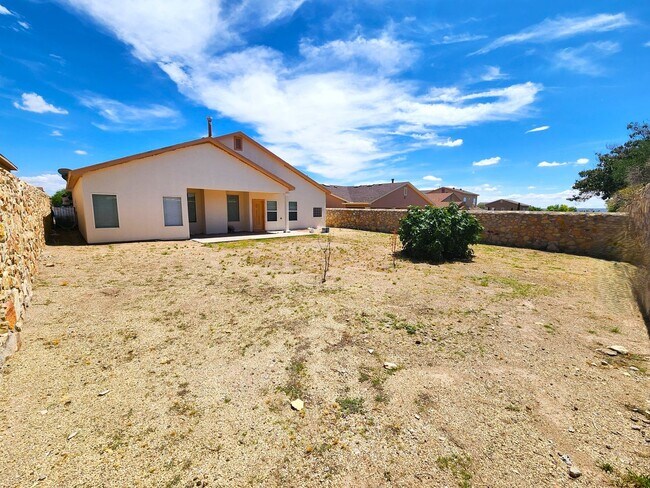 Building Photo - 1219 Gunsight Peak Dr