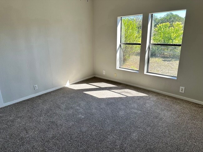 Building Photo - 1441 Gatlin Creek Rd