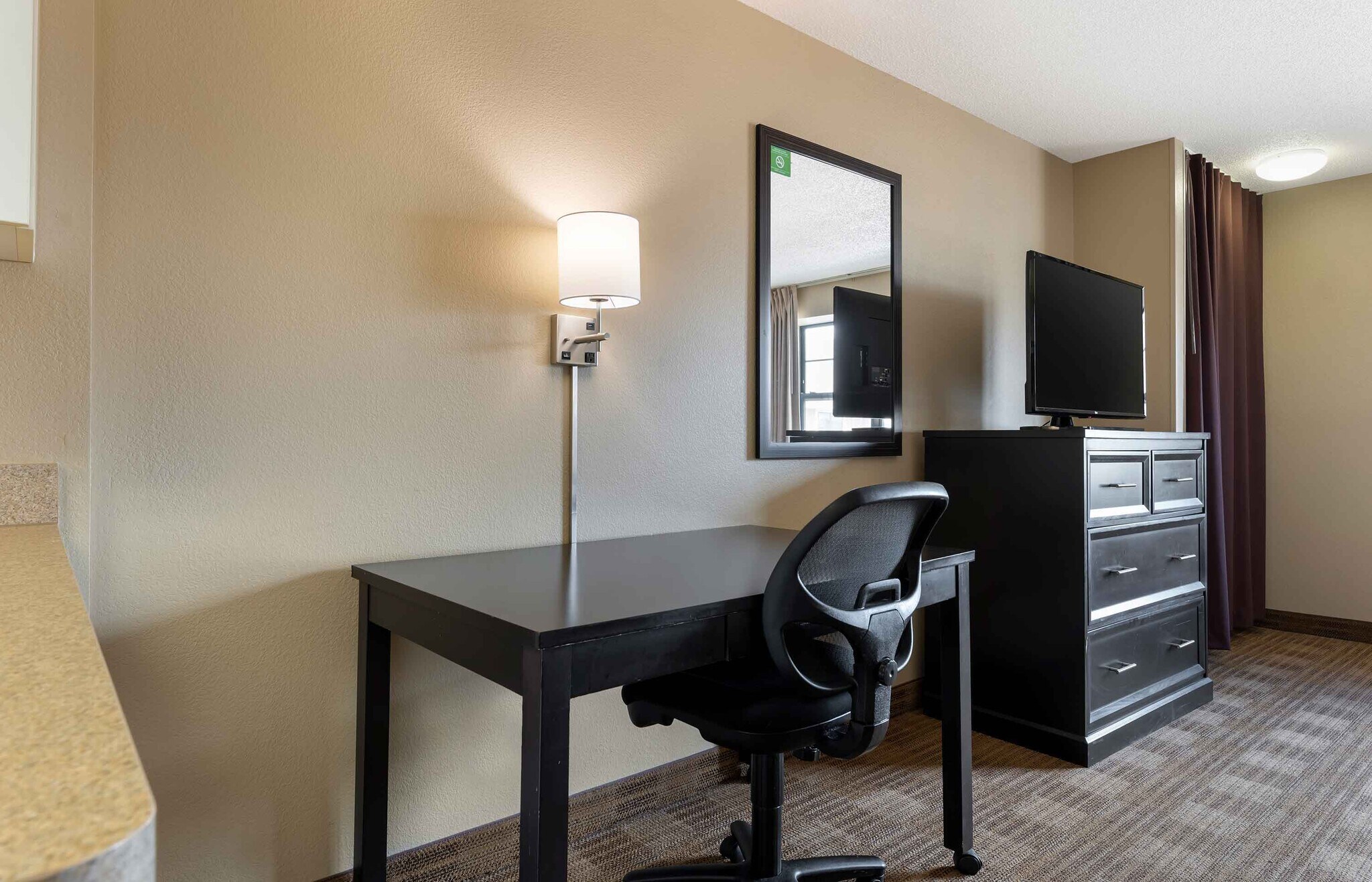 Building Photo - Furnished Studio-Chicago - O'Hare - North