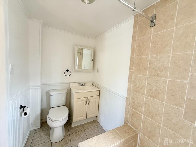 Building Photo - 417 John St