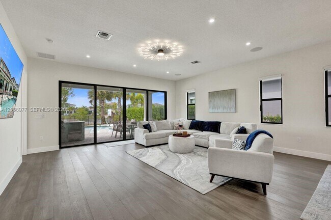 Building Photo - 12474 Solana Bay Cir