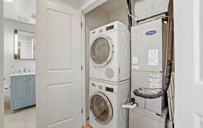 Building Photo - Industrial-Chic 2BR 2BA in Adams Morgan wi...