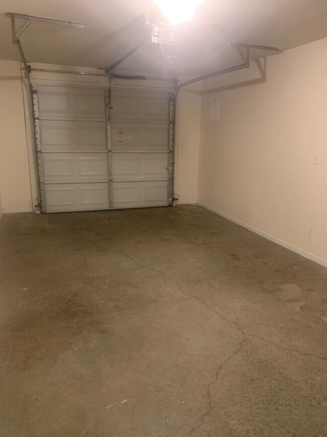 Building Photo - 7579-MF2-E4