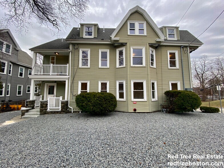 Building Photo - 19 Bellevue St