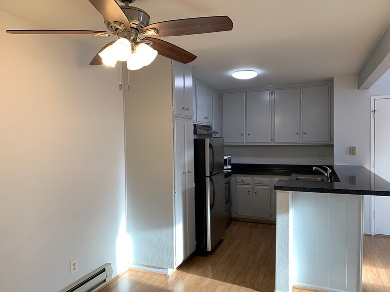 Building Photo - 7740 Margerum Ave