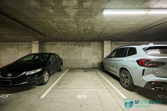 Building Photo - Hayes Valley: 1 Bed + Den @ The Hayes w/ Parking Included, Gym & Shared Roof Deck