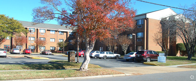 Primary Photo - Suburban House