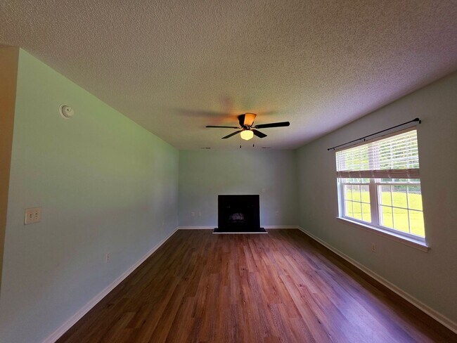 Building Photo - 3 BR 2 BA Beaver Creek