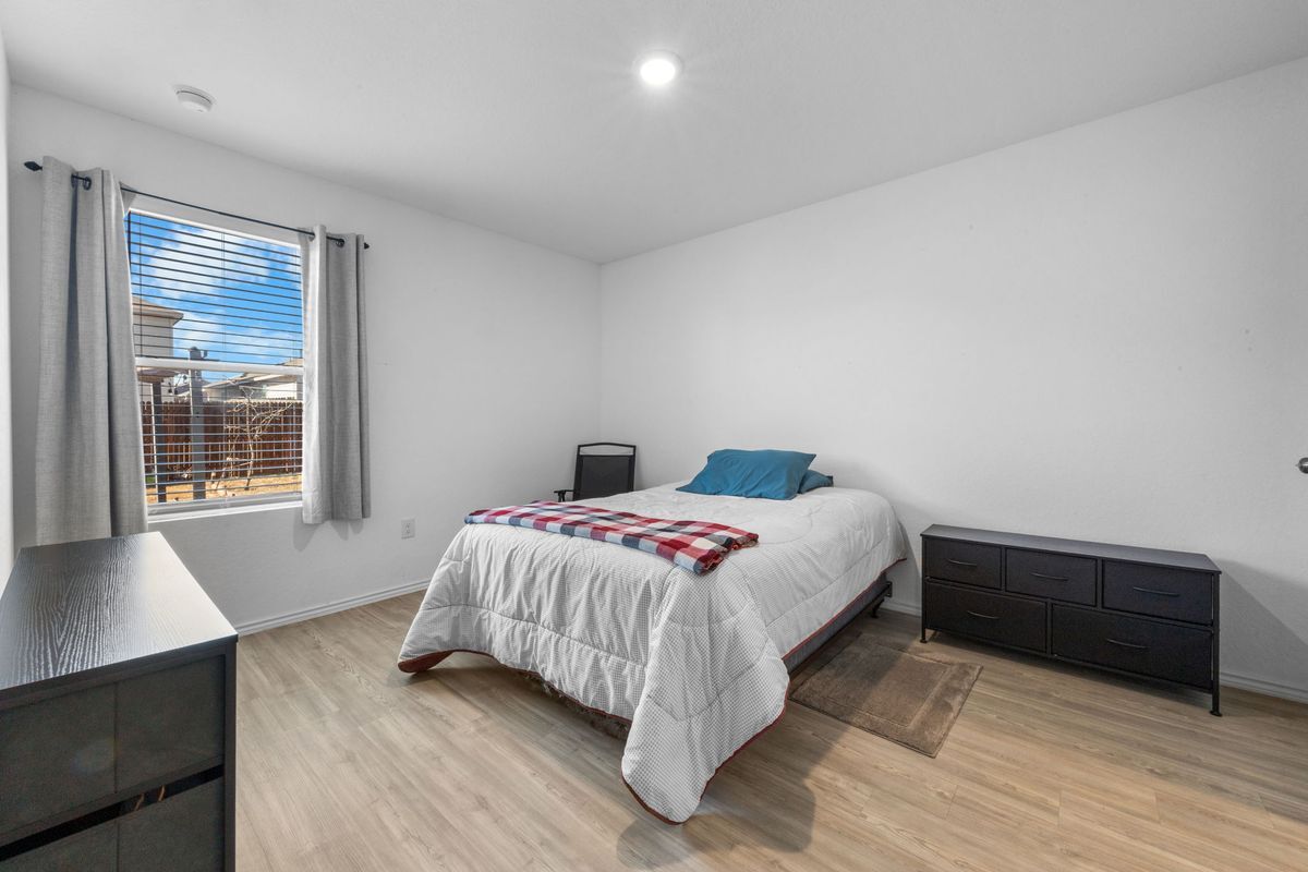 Building Photo - 7415 Donkey Vly