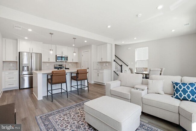 Building Photo - 42548 Invergordon Ter