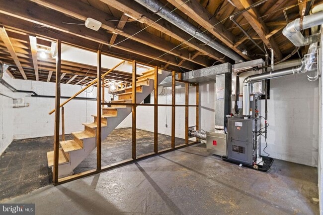 Building Photo - 2917 1st St