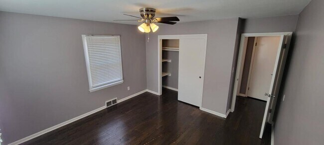 Building Photo - 629 S Troost St