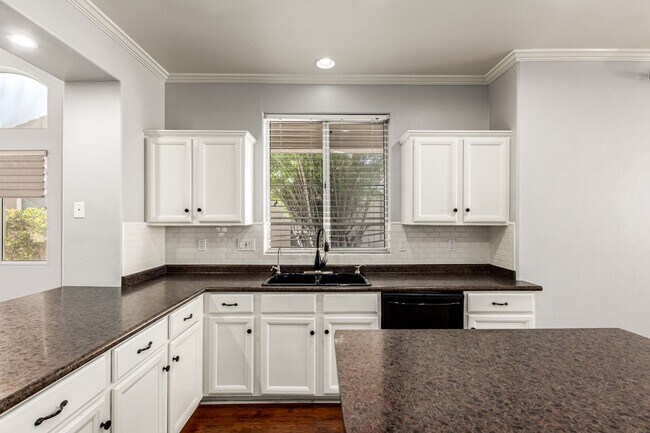 Building Photo - Beautiful Chandler Rental