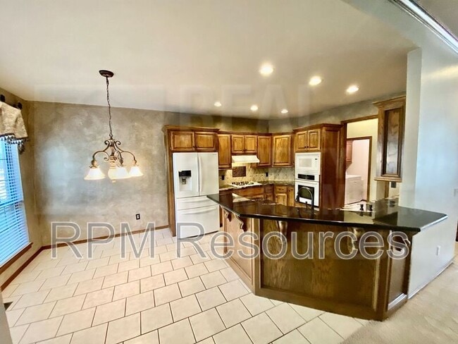 Building Photo - 216 Castle Rock Rd