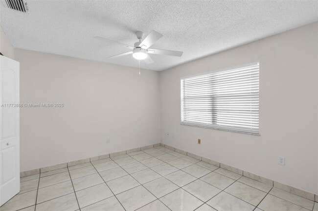 Building Photo - 5645 Taft St
