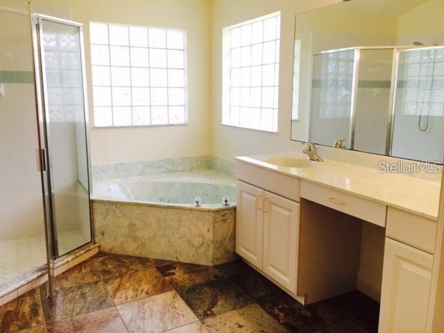 Building Photo - 2060 King Tarpon Dr