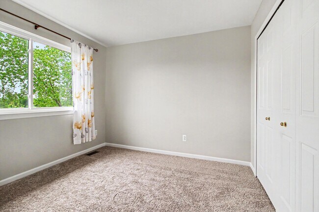 Building Photo - 7878 Greene Farm Dr