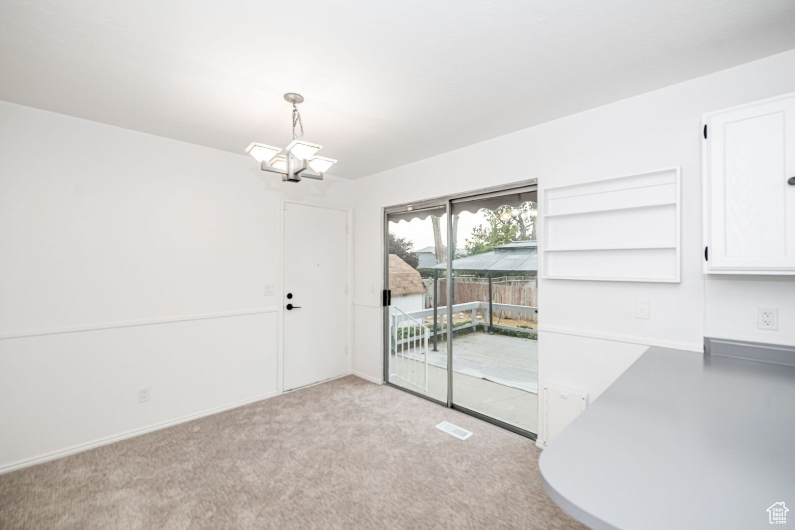 Building Photo - 6329 S Fairwind Dr