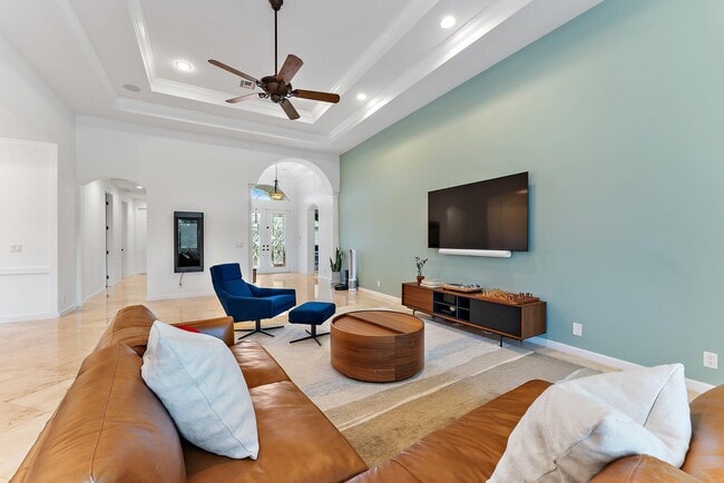 Building Photo - 236 Carina Dr