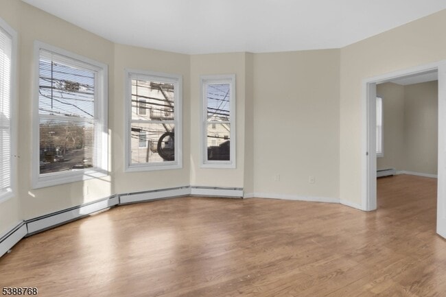 Building Photo - 284 Watchung Ave