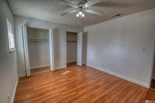 Building Photo - 264 W Park St