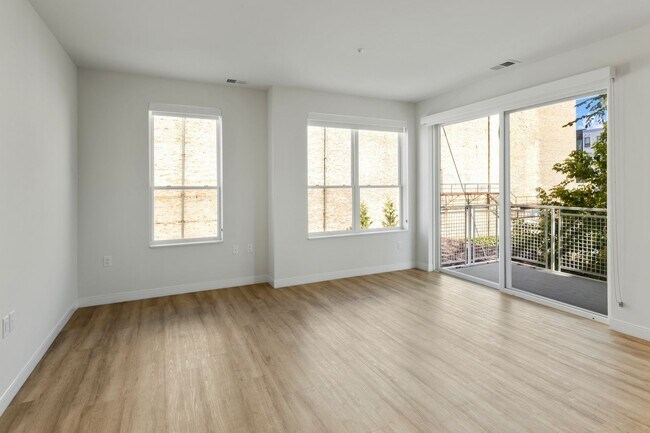 Building Photo - 5945 6th Ave