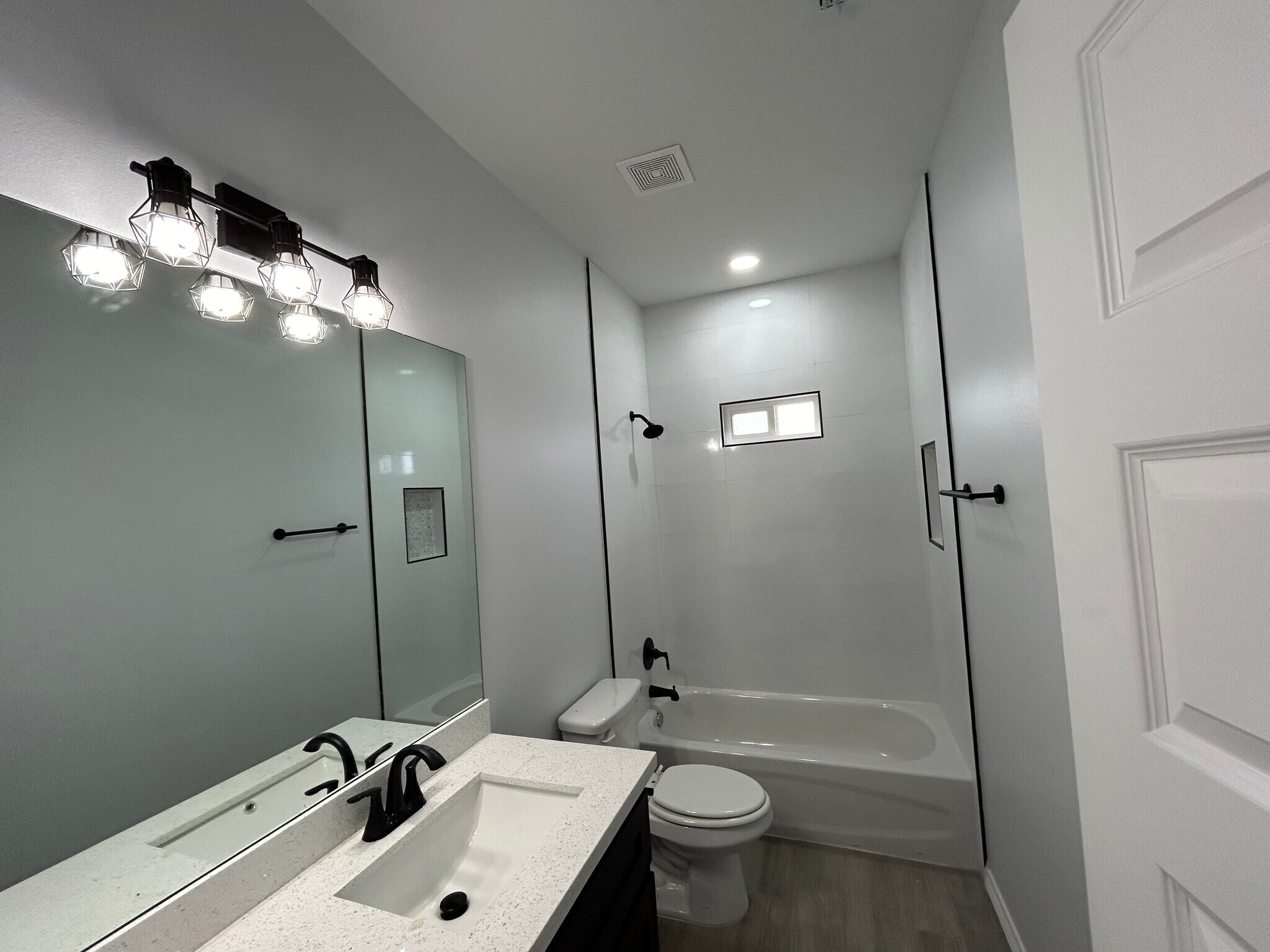 Building Photo - 1409 S Michigan St