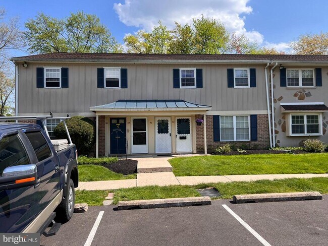 Building Photo - 28 Shannon Rd