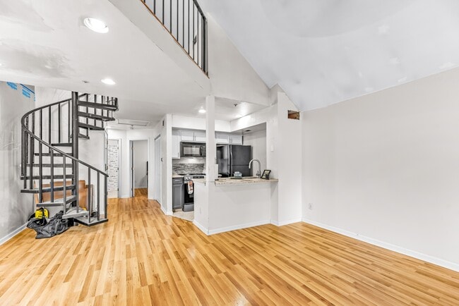 Building Photo - 13570 Lord Sterling Pl