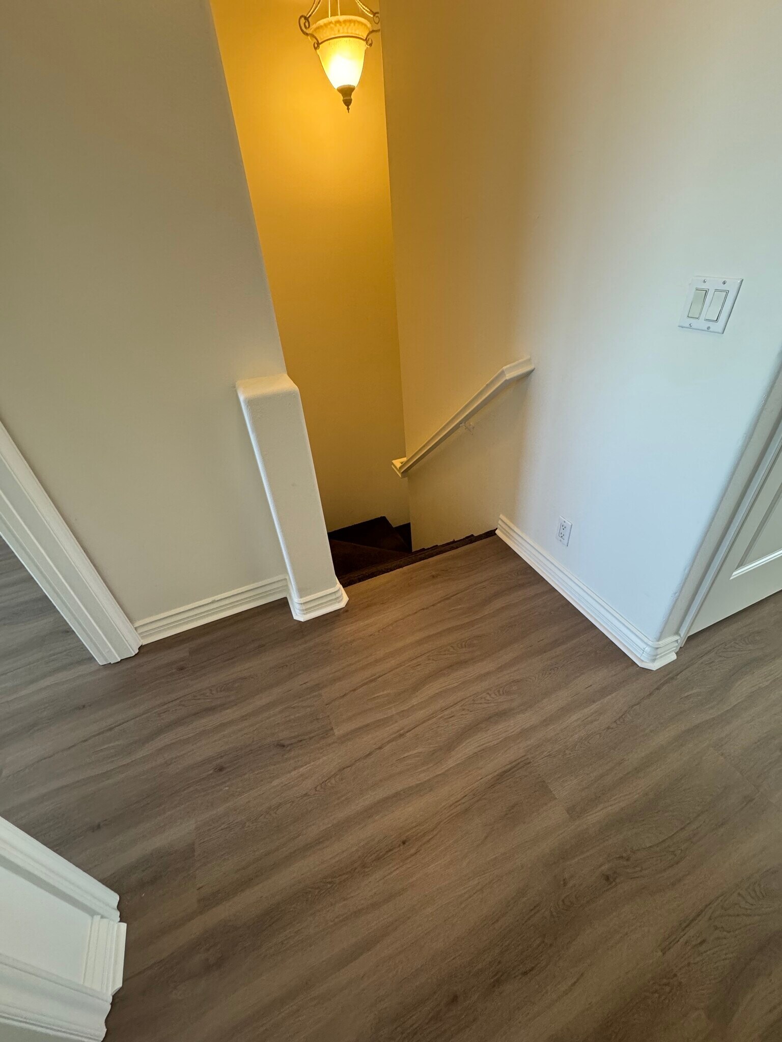 Stairs - 3613 Nye Ave