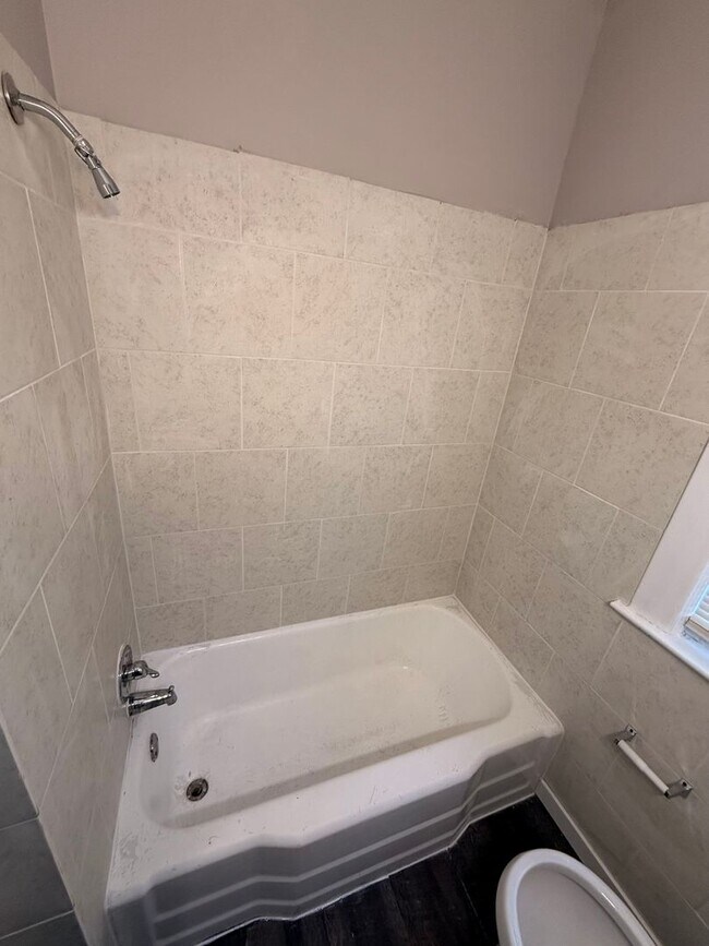 Building Photo - 3718 Oakland Ave S