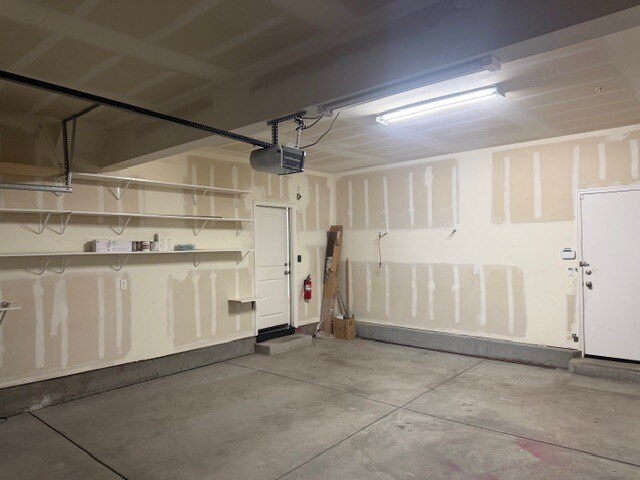 Building Photo - 3936 Purple Finch Ln