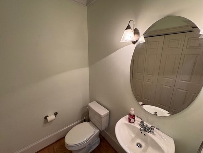 Building Photo - Atlantic Place Condo - Preleasing Opportun...