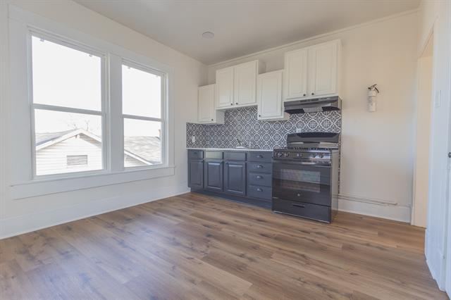 Building Photo - 2220 Bosque Blvd